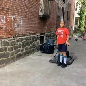 Meet your Posher, Dwight